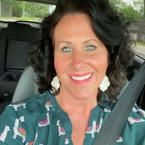 Meet your Posher, Regina